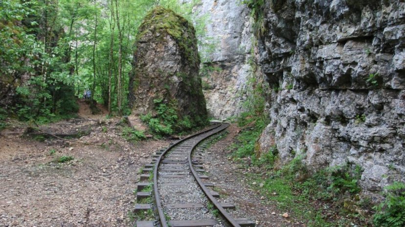 Гуамское ущелье, Лаго-Наки, термальные источники, Гуамка, экскурсионный тур, автобусный тур