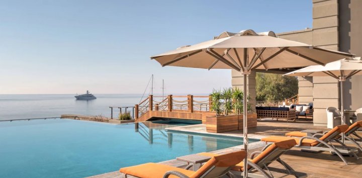 Caresse a Luxury Collection Resort & Spa 5*